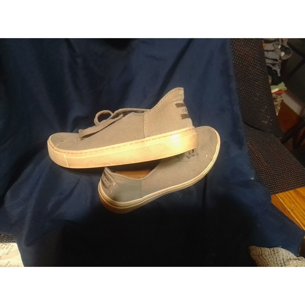 TOMS grey canvas low-top lace-up sneakers
